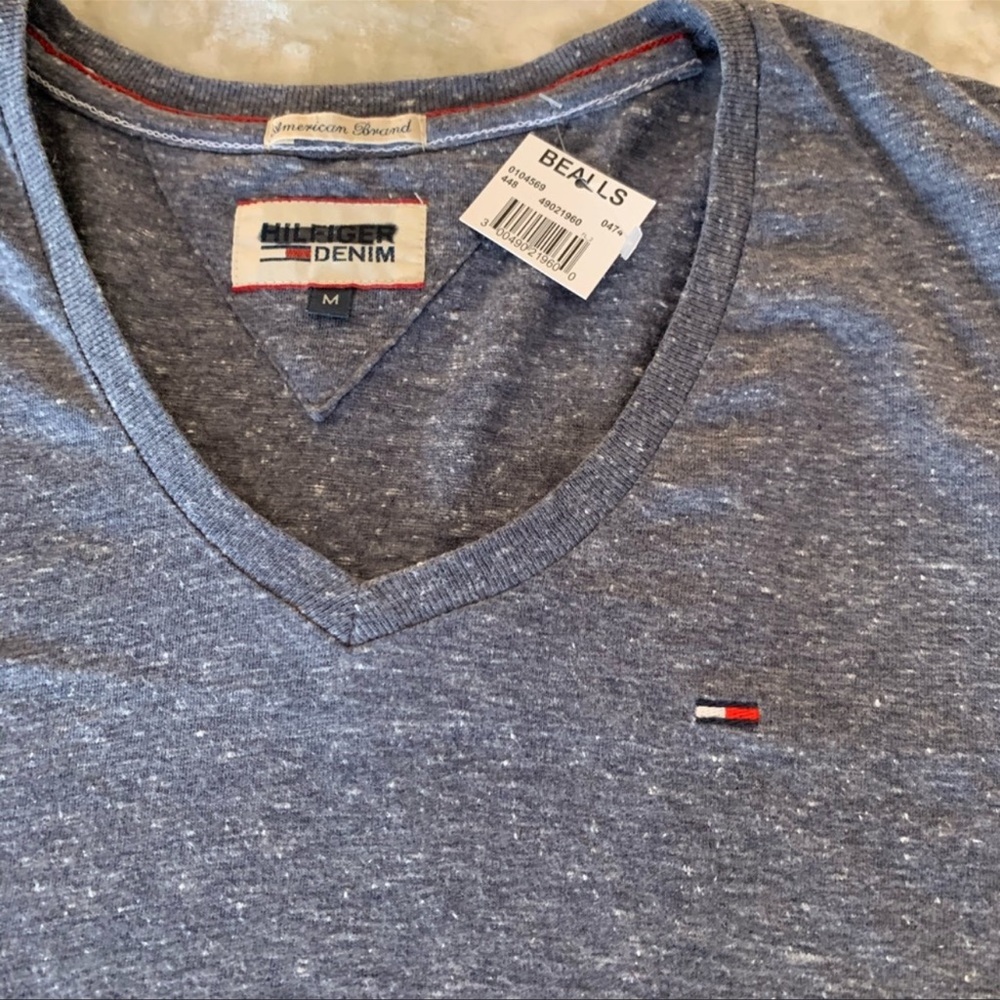 NWT Hilfiger Denim V-Neck T-Shirt